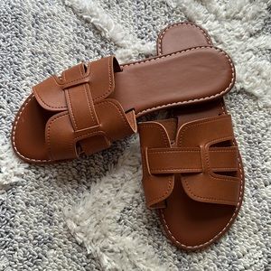 Women’s sandals